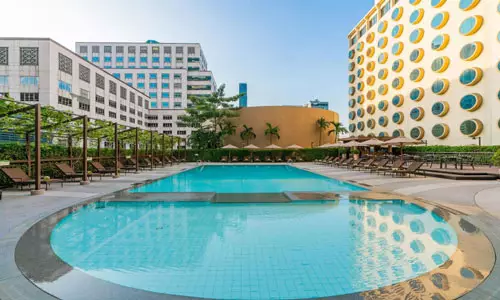 هتل هالیدی این سیلوم بانکوک